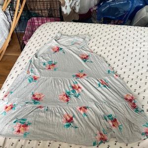 Torrid super soft grey and pink flower tank top, size 2